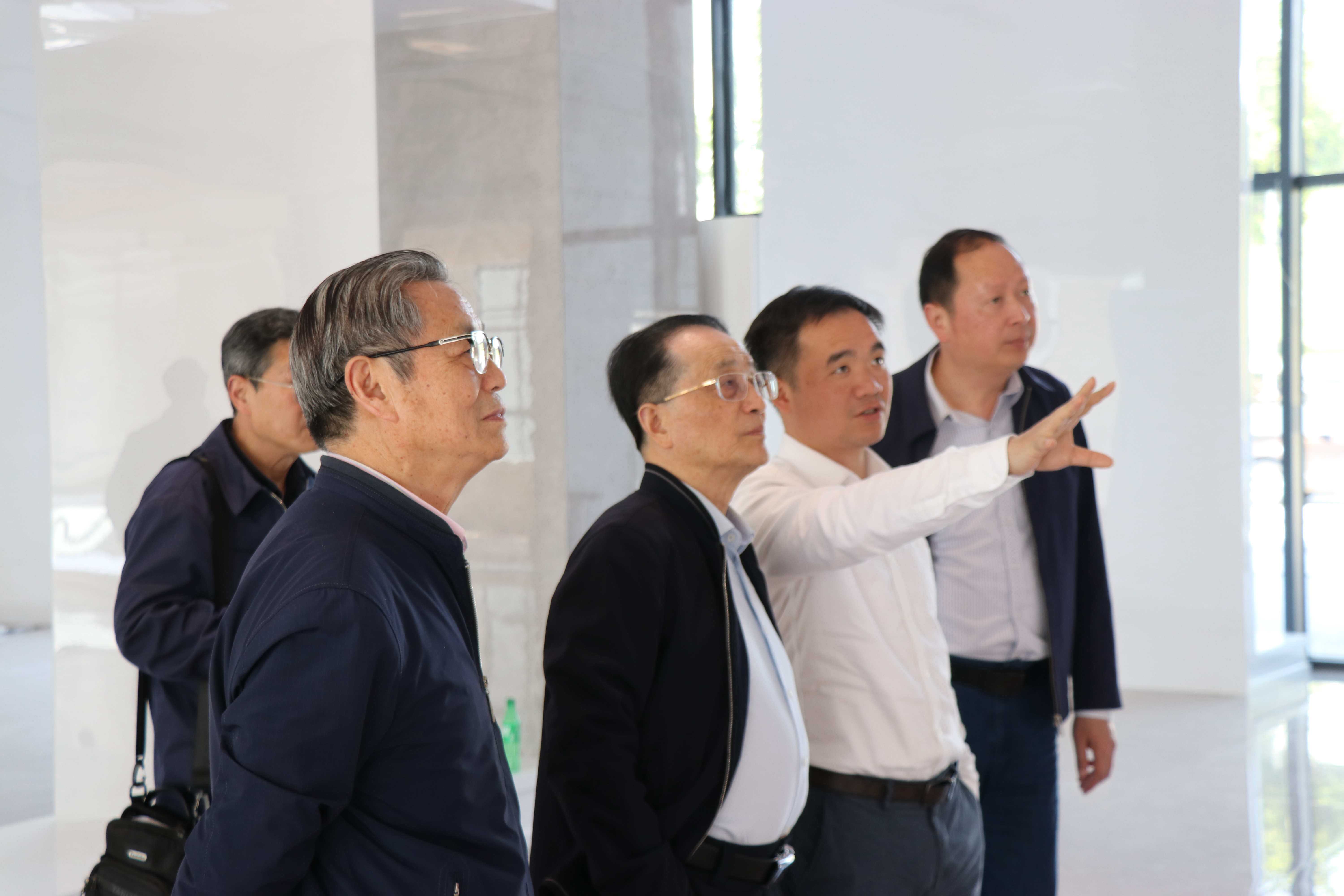 市工程师协会到重庆卓越工程师学院调研交流